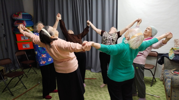 В отделении Центра социального обслуживания города Щелкино работает группа здоровья &laquo;Я радуюсь жизни&raquo;.