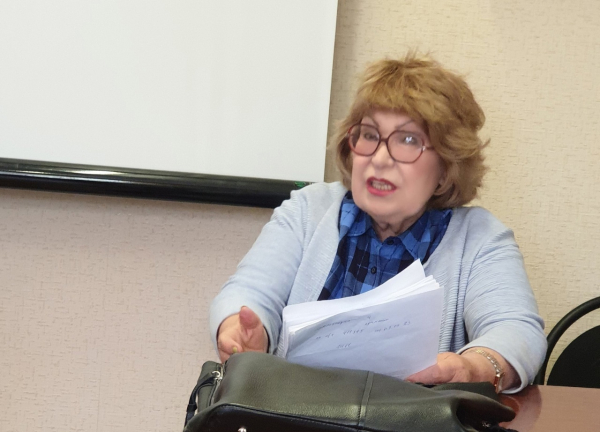 В чём причина диабета? Как помочь себе? Какие продукты вредны, а какие полезны? Об этом и многом другом рассказала &laquo;серебряный&raquo; волонтер Светлана Асадова в беседе &laquo;Сладкая жизнь&raquo;