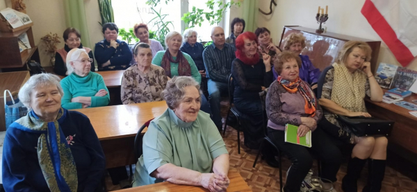 16 марта 2023 года &laquo;серебряные&raquo; волонтеры Центра социального обслуживания приняли участие в мероприятии, приуроченном к 9-ой годовщине воссоединения Крыма с Россией