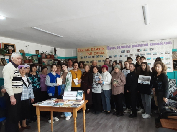 11 апреля 2023 года в преддверии Дня освобождения Ленинского района от немецко &ndash; фашистских захватчиков в Центре социального обслуживания Ленинского района состоялось встреча старшего и молодого поколений